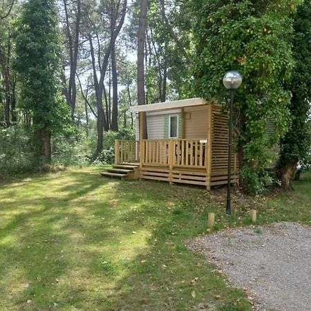 Hotel Famille Peeters Camiers Esterno foto
