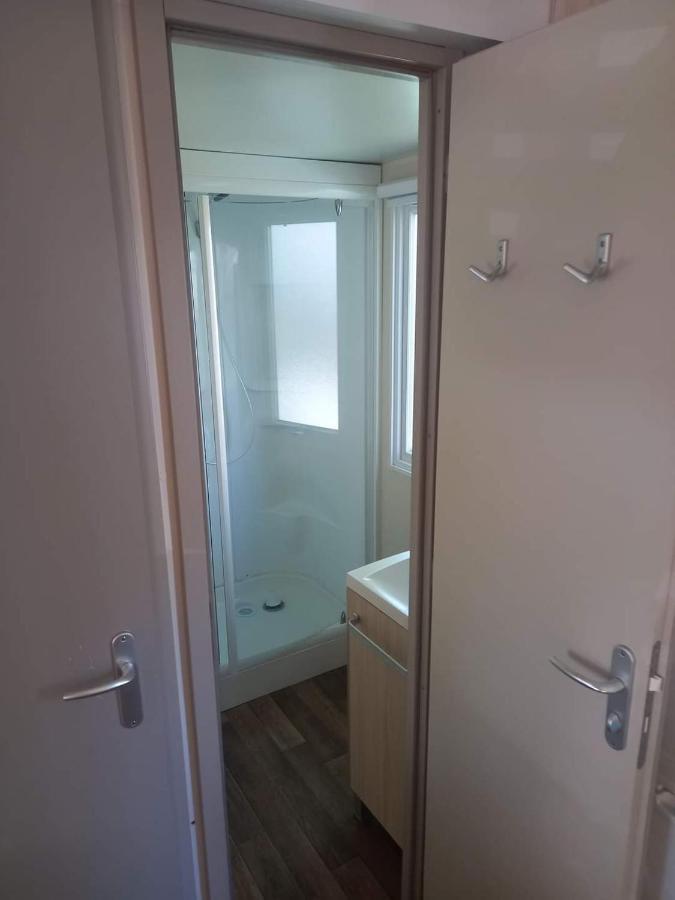 Hotel Famille Peeters Camiers Esterno foto
